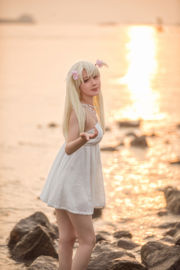 [COS Welfare] Blogueiro de anime Xianyin sic - vestido branco Illya