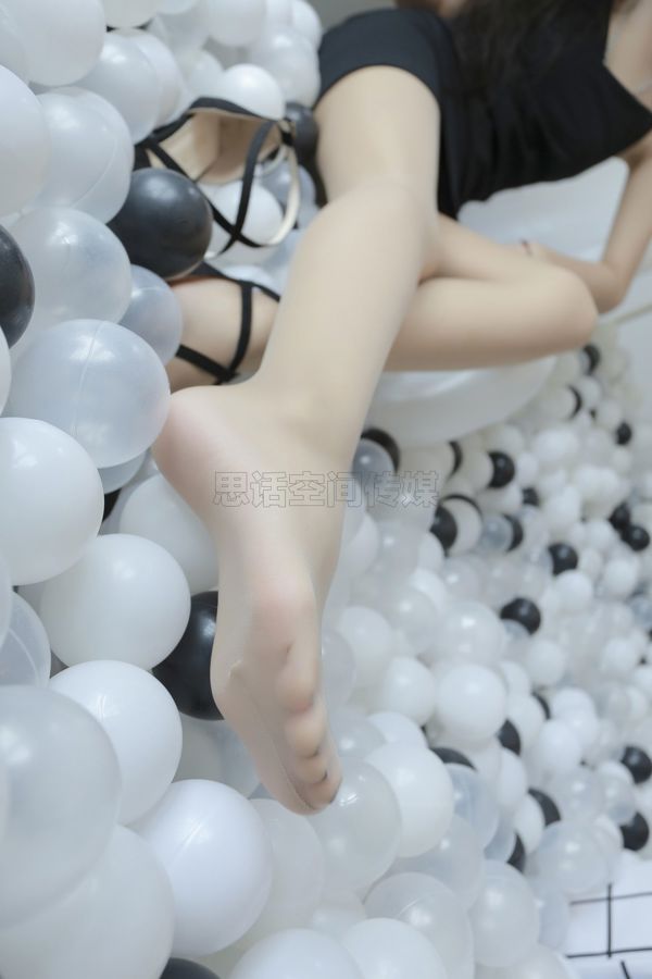 [SiHua] SJ001 Xi Ran Senior Sister on the Bubble Ball