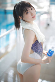 [Cosplay Photo] Zhou Ji es un lindo conejito - nadando