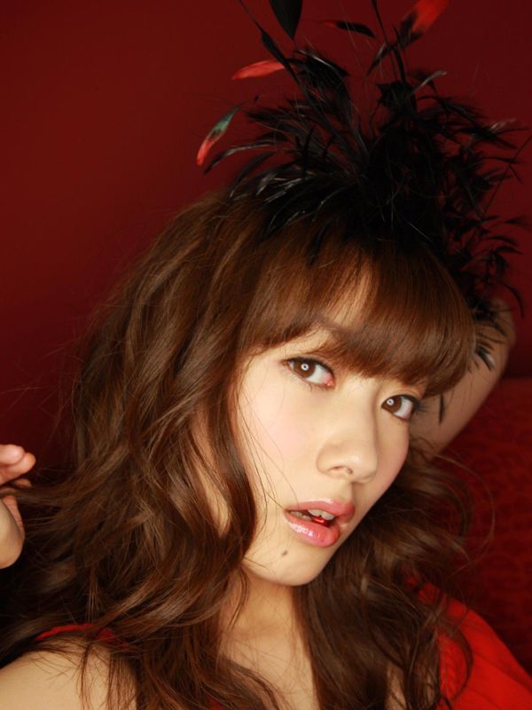 Nanboru "Super Beautiful Girl-Boruが初グラビアに戦戦" [Sabra.net]