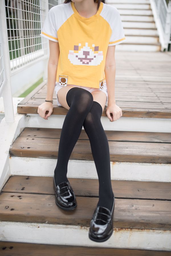 [Wind Field] NO.002 sutra hitam kaki panjang