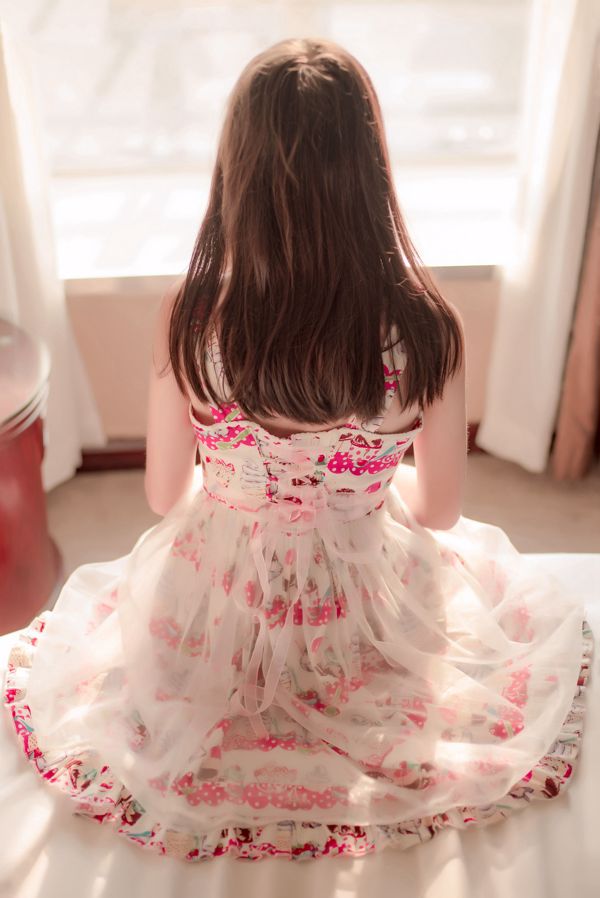 [Wind Field] NO.106 The girl in a flower skirt wearing white silk