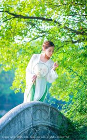 Ai Xi ICE "Deusa caminha lentamente do lago em roupas chinesas frescas" [TGOD Push Goddess]