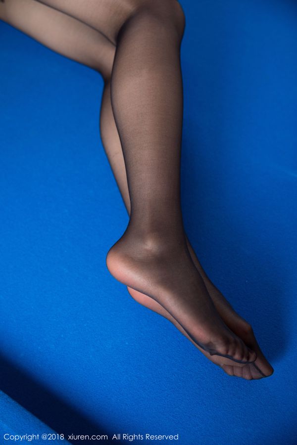 Angela Reba "Cheongsam y medias hermosas piernas" [Hideto XIUREN] No.1131