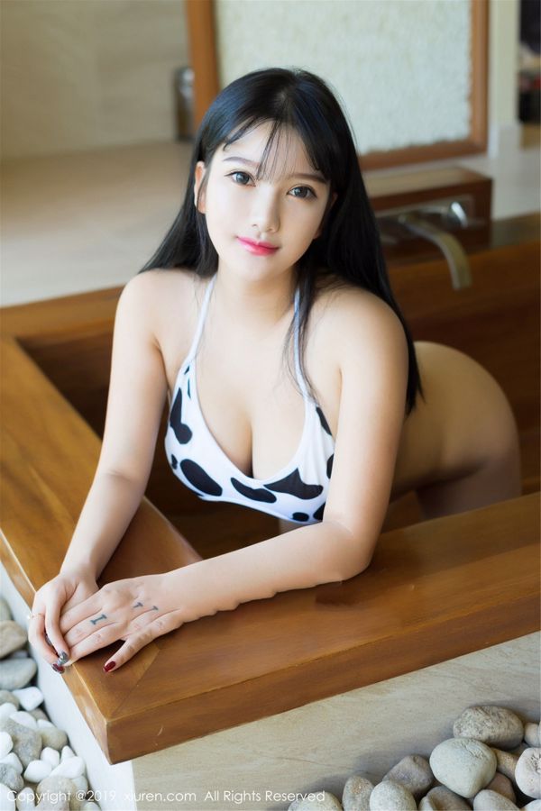 Xiao Yunai "Sexy Cow Lingerie and Elegant Bathrobe" [秀人XIUREN] No.1603