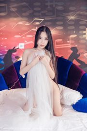Rong Rongrong Alice "Weizhou Island Travel Shooting" Sexy Lingerie + Bikini Collection [秀人网XiuRen] No.386