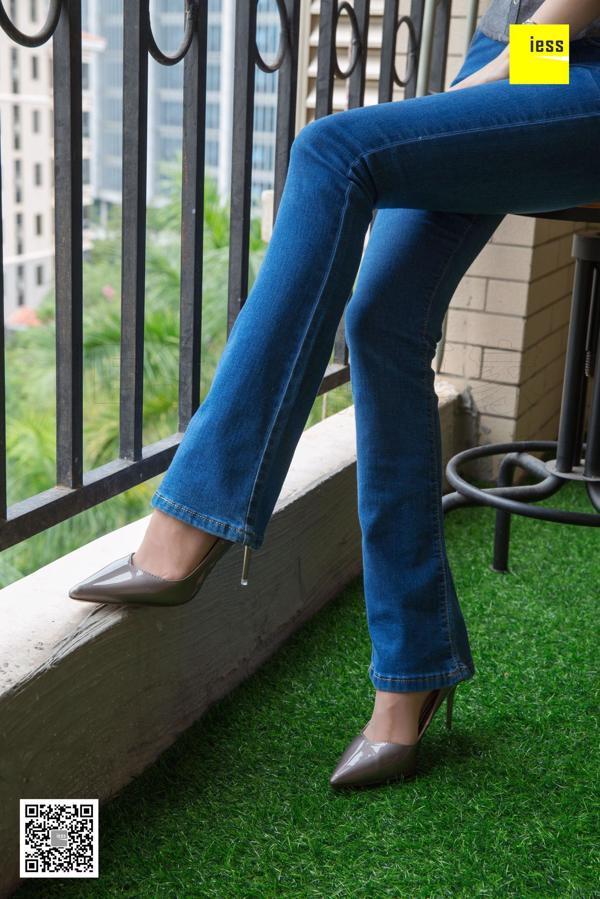 Hot Mom Junjun "Hot Mom 's Flared Pants Short Silk"[异 思 趣向 IESS] 丝 享 家 236