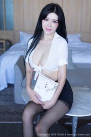 Liu Yuer "La secretaria con camisa blanca y medias negras" [Youmihui YouMi] Vol.238