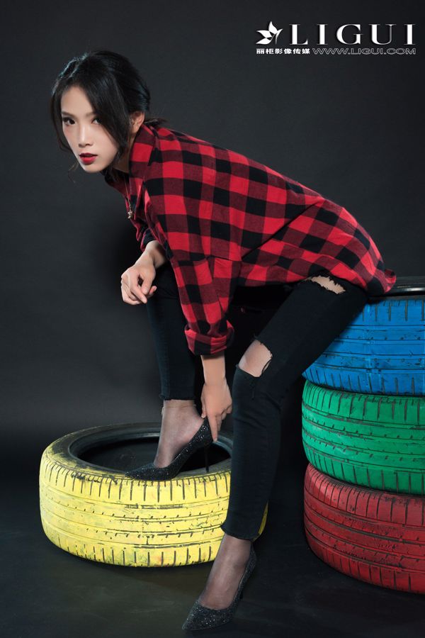 Zhao Weila "Cowboy Girl with Black Silk" [Ligui Ligui] Internet Beauty