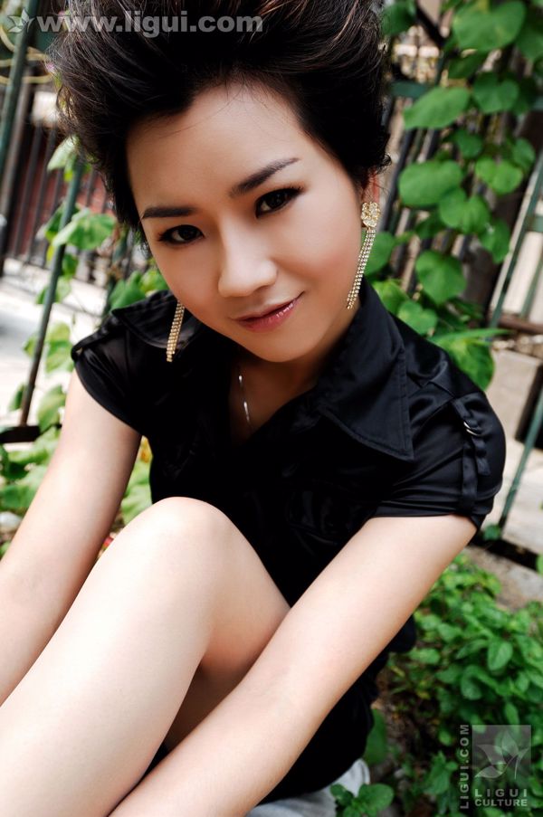 Modelo Yumei "Paseo por el jardín con bellezas de tacones altos" [丽 柜 LiGui] Foto de pie de seda