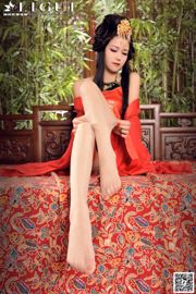 Modelo Kexin "La mejor belleza de vestuario con pies sedosos" Obras completas [丽 柜 LiGui] Fotografía de hermosas piernas y pies de jade