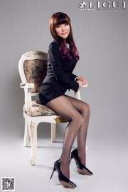 [丽 柜 贵 足 学院] 모델 Xiaoqian "검은 실크 하이힐 전문 착용"아름다운 다리와 옥 발 사진 사진