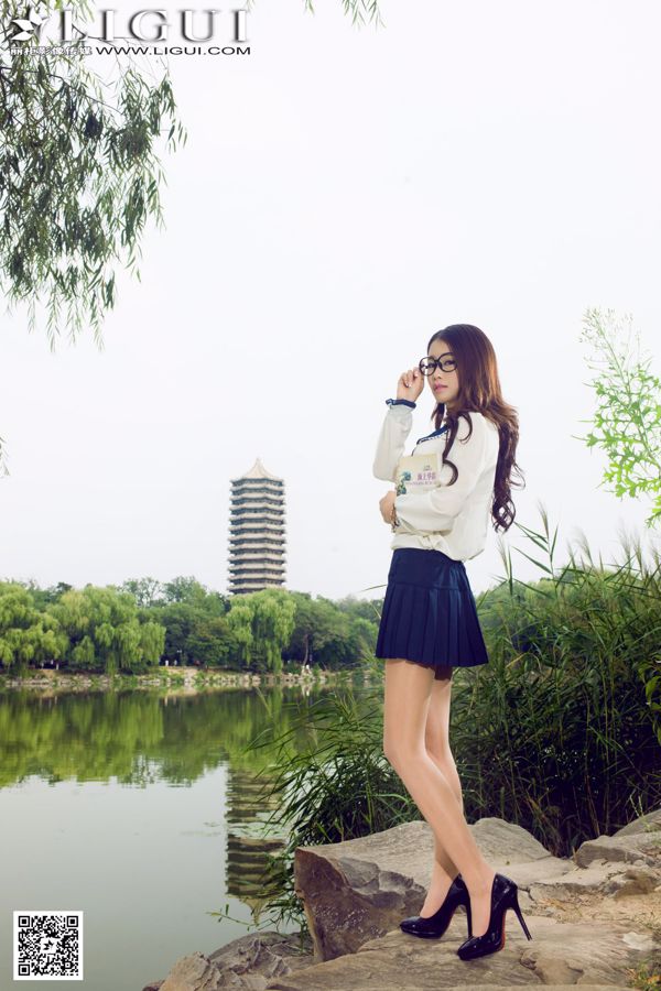 Modelo Yuhan "School Flower Goddess Park Beauty Shoot" Obras completas [丽 柜 LiGui] Hermosas piernas y pies de jade Imagen fotográfica