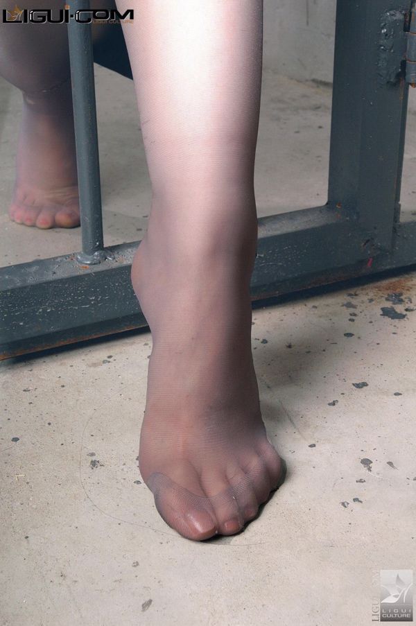 Modelo Lulu "Los deseos de ser detenida y envuelta en prisión" [丽 柜 美 ​​束 LiGui] Foto de pie de seda
