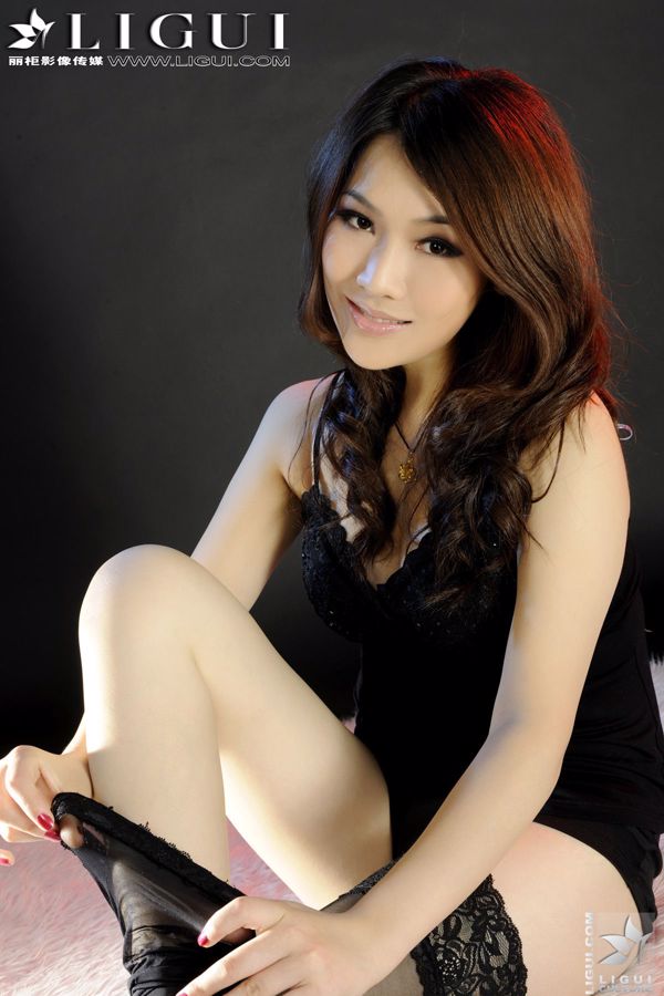 Model Wen Jing "The Temptation of Black Lace" [丽柜 LiGui] Photo of beautiful legs and jade feet