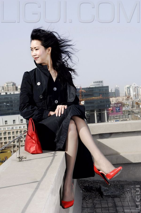 [丽柜LiGui] Model Cheng Hailun "Red and Black" Silk Foot Photo Picture
