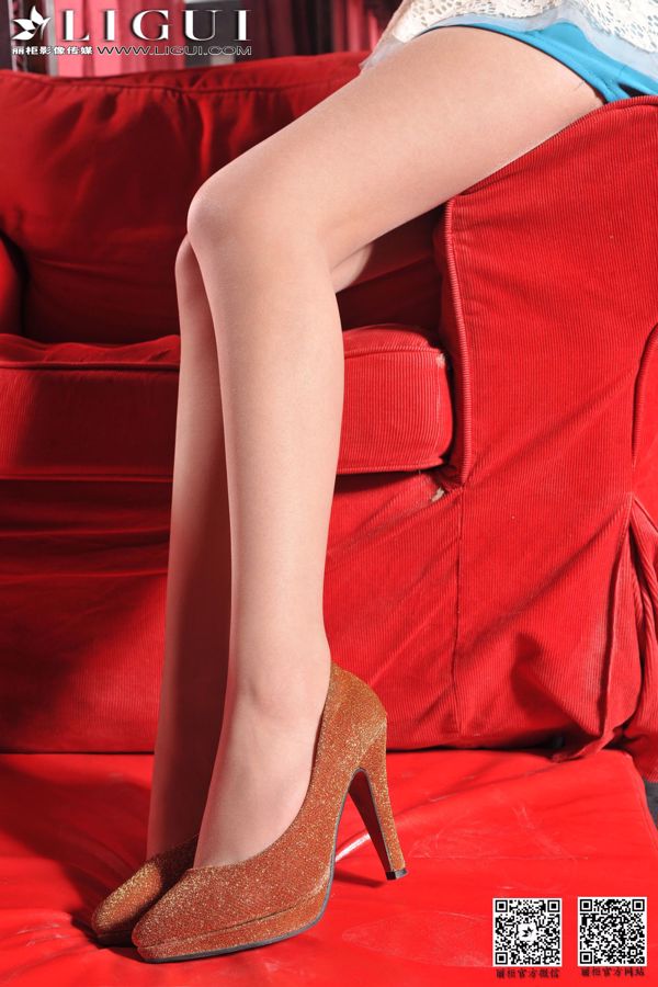 Model Xiao Yang Mi „Krótka spódnica, mięsne pończochy na wysokim obcasie i piękne stopy” [Ligui Guizu] Piękne nogi i nefrytowe stopy