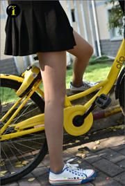 [Collection IESS Pratt & Whitney] 033 Modèle Qiqi "Fille cycliste de 16 ans"