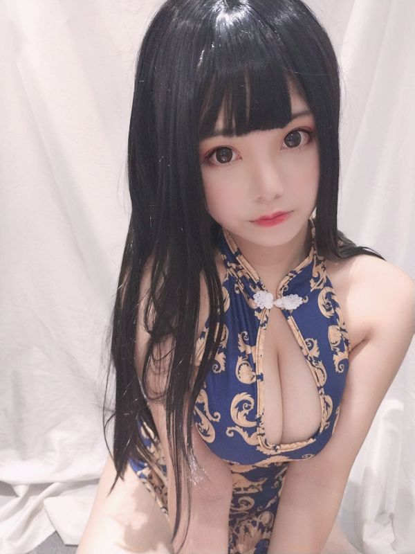 Honey Cat Qiu "Sister Qipao"