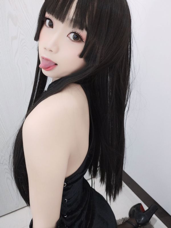 Hermosa chica Gui Hu Yao "Cheongsam negro"