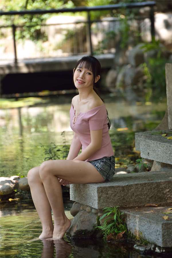 [Taiwán Zhengmei] Bibi "Gome. Moda" Hot Pants Street Shoot