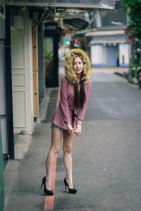 [Taiwan Zhengmei] Abbie Huang-Long Leg Hot Pants Street Shoot