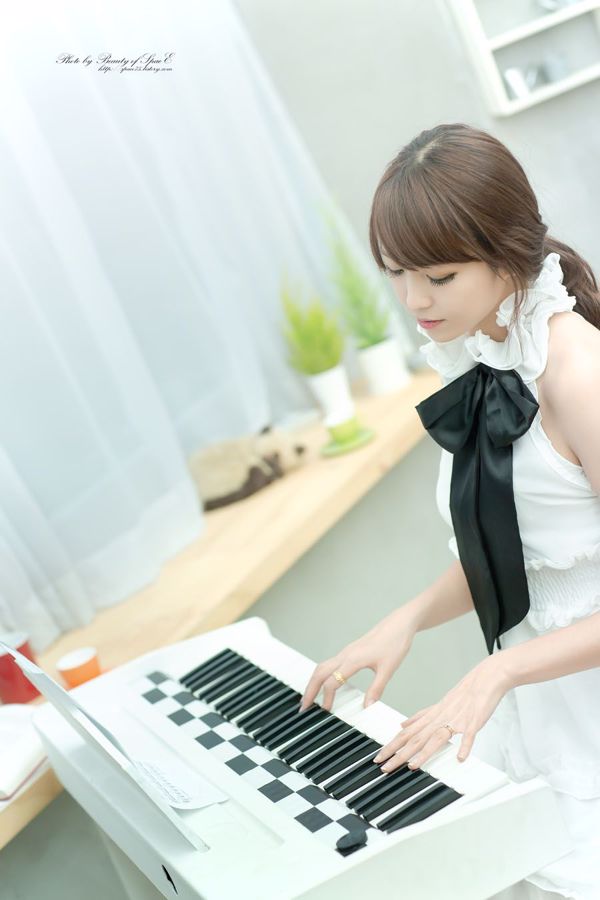 La belleza coreana Lee Erhui "Piano Girl"