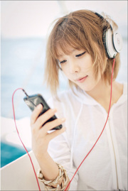 Xu Yunmei (허윤미) "Chica fresca de auriculares"